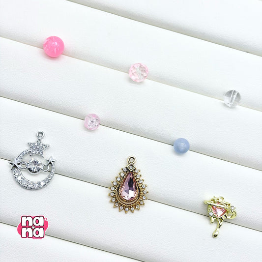 【Y1151】花のように 高品質キャッツアイ&ガラス(10*10)