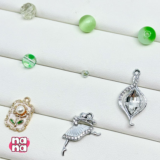 【Y1166】木漏れ日 高品質キャッツアイ&ガラス(10*10)