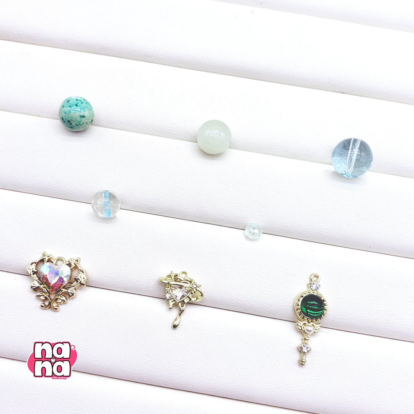 【Y1050】はるのあめ  高品質クォーツ&ガラス（10*10）