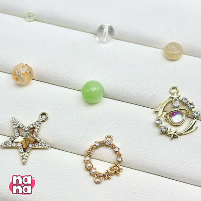 【Y1110】ワンダランド  高品質キャッツアイ&ガラス（10*10）