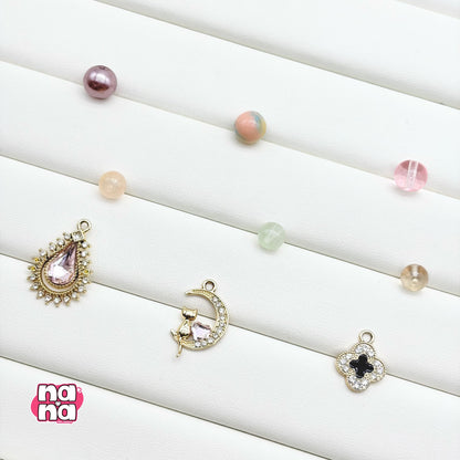 【Y1122】タンポポ  高品質樹脂&ガラス（10*10）