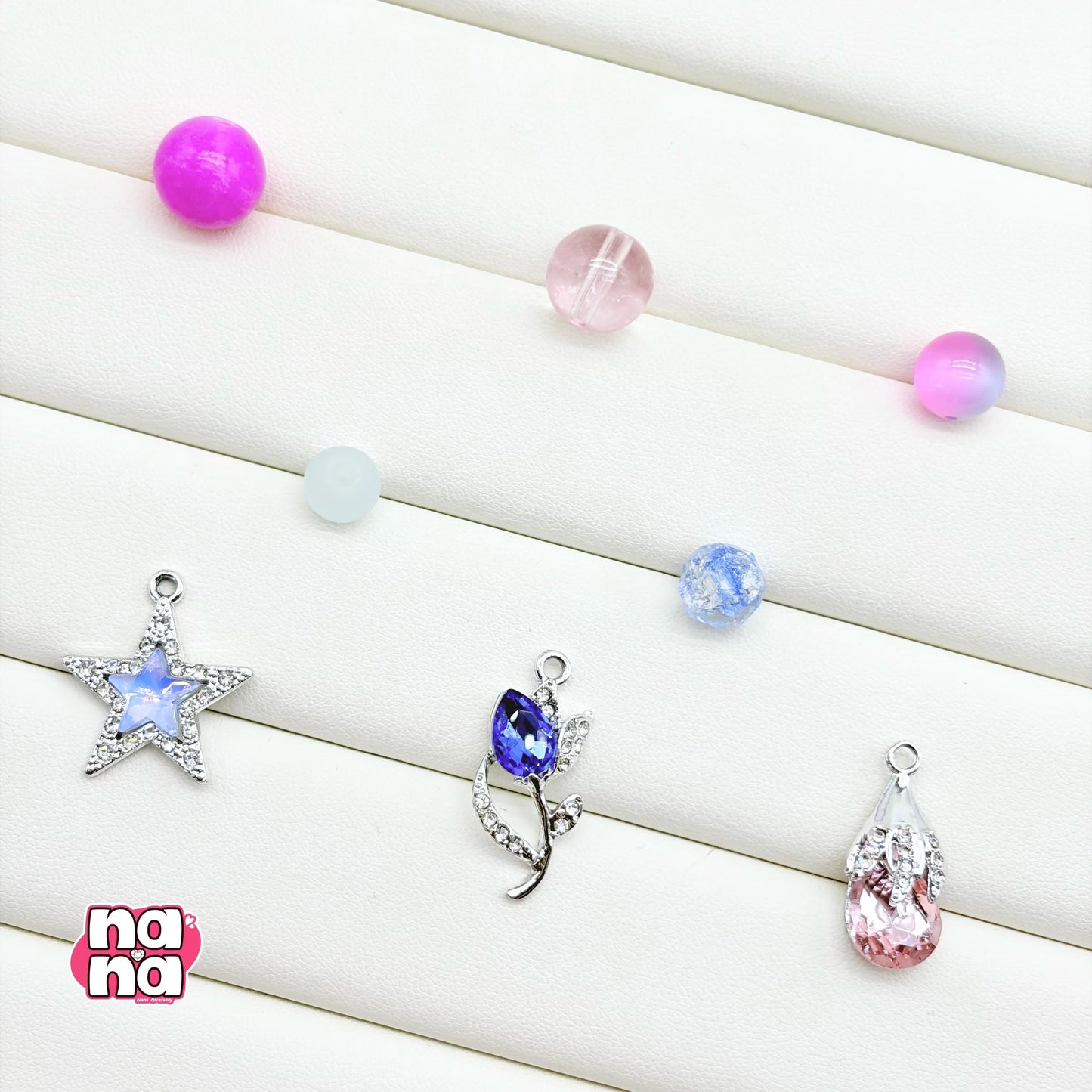 【Y1125】変わったことない心  高品質キャッツアイ&ガラス（10*10）