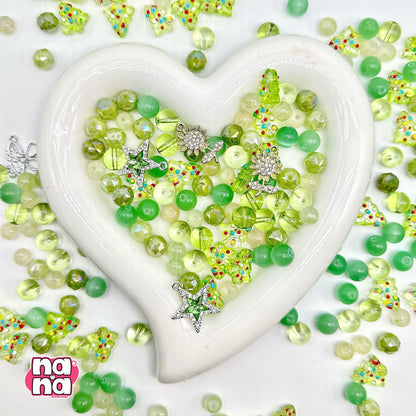 【Y1130】緑のしずく  高品質キャッツアイ&ガラス（10*10）