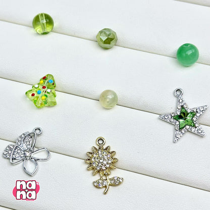 【Y1130】緑のしずく  高品質キャッツアイ&ガラス（10*10）