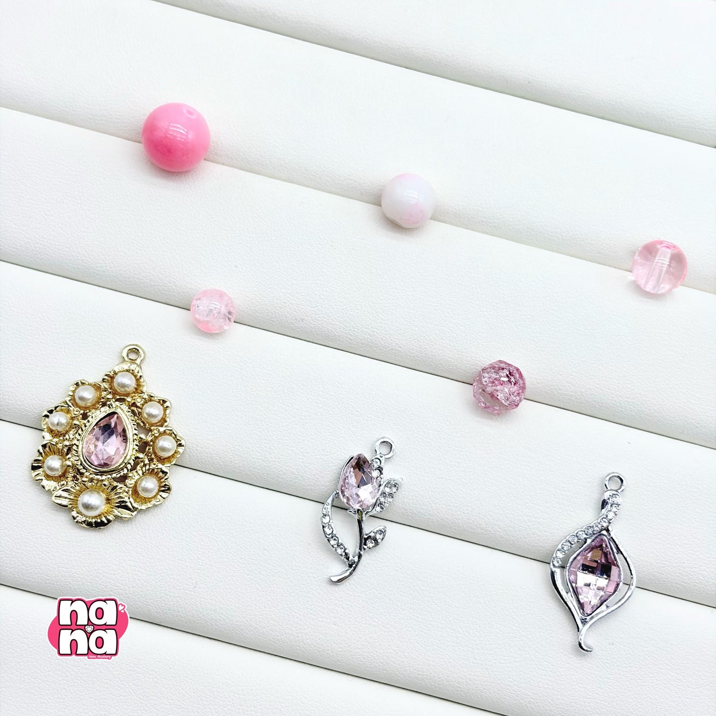 【Y1135】コスモス  高品質クォーツ&ガラス（10*10）