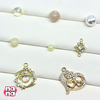 【Y1176】太陽の物語  高品質キャッツアイ&ガラス（10*10）