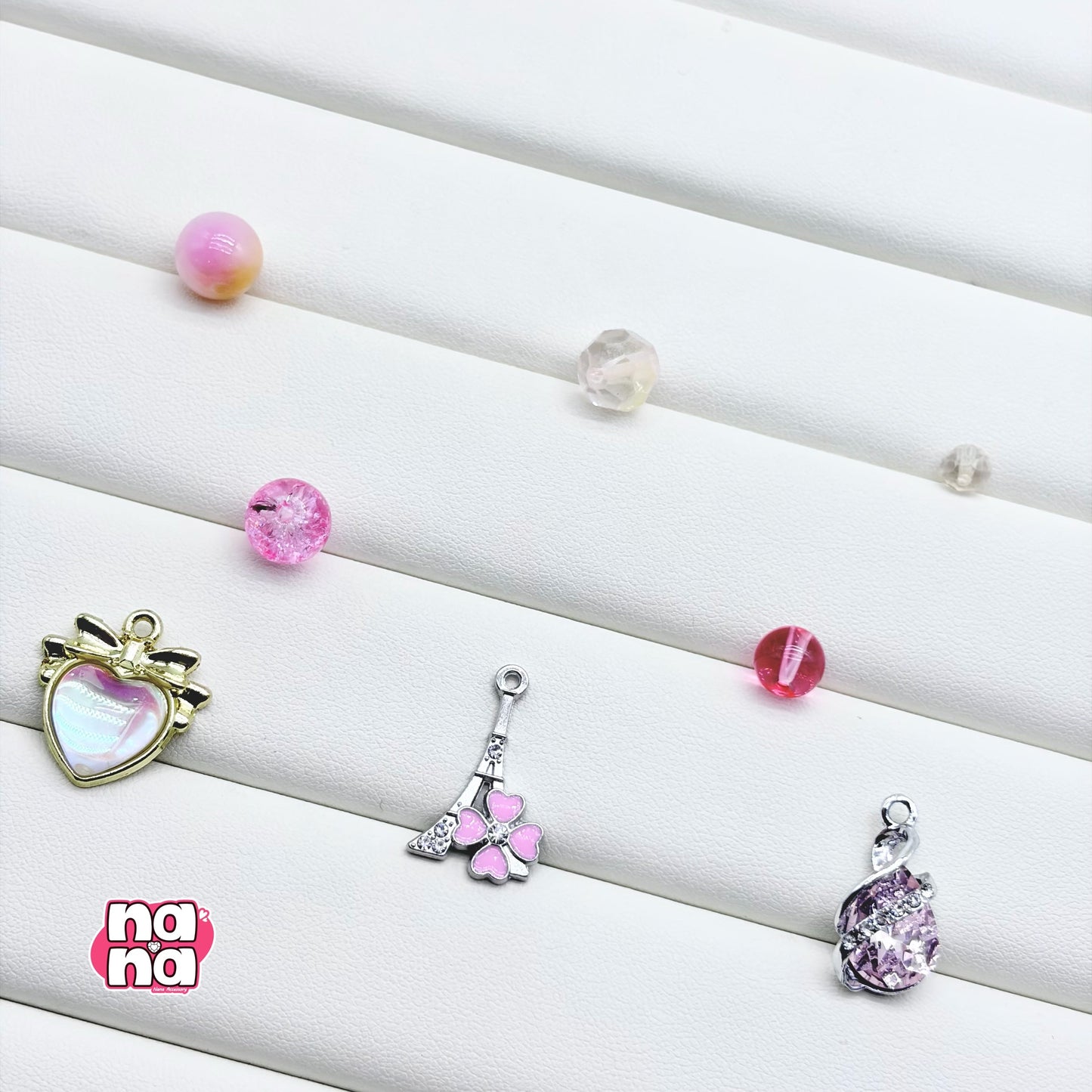 【Y1242】桃色ハート  高品質クォーツ&ガラス（10*10）