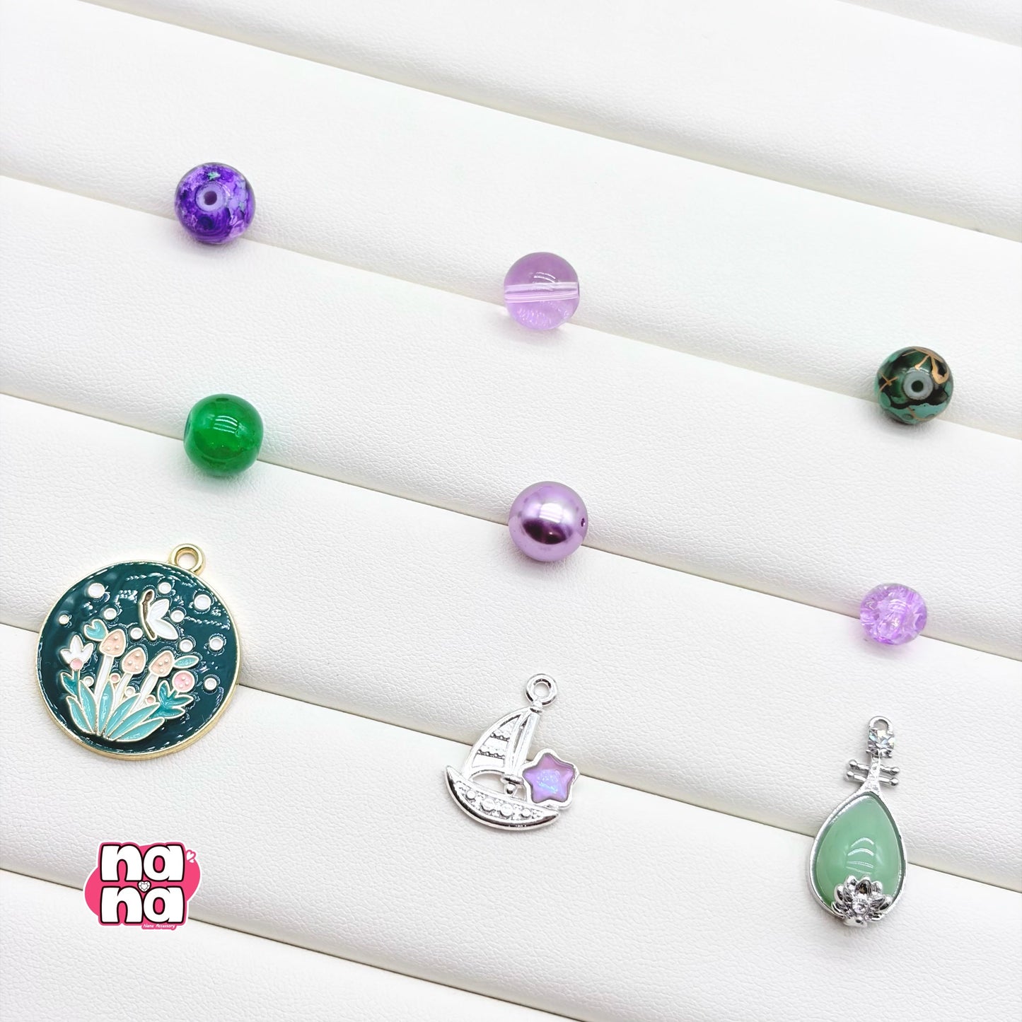 【Y1243】ぶどう  高品質ガラス（10*10）